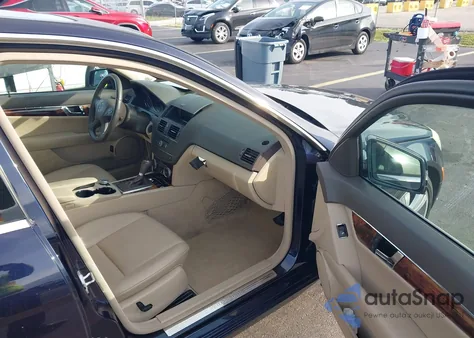 2010 Mercedes-Benz C 300 Luxury/Sport из США, поврежденный, VIN WDDGF5EB9AF463022